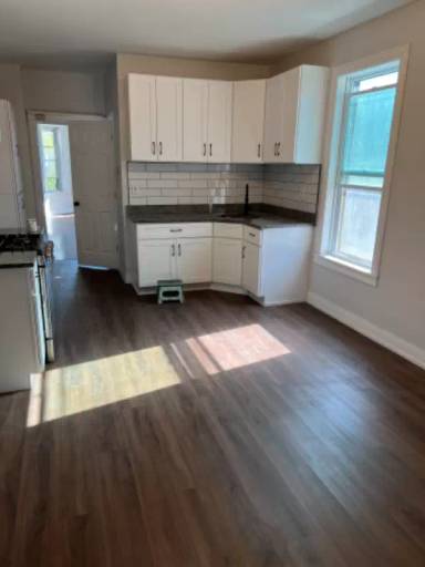 Main picture of 3650 S Wood St