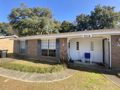 Main picture of 7234 Lanier Dr