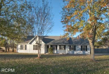 Main picture of 29985 Andrea Ln