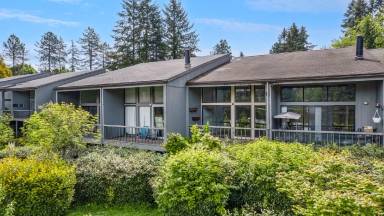 Main picture of 6049 139th Ave NE