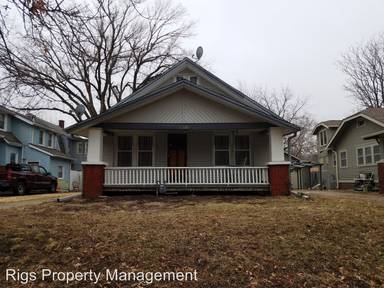 Main picture of 1239 SW Woodward Ave