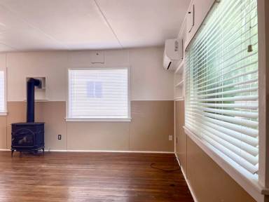 Main picture of 1535 Park Ave