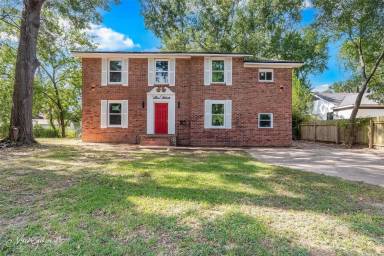 Main picture of 3805 Creswell Ave