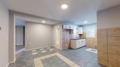 Main picture of 7023 Clark Ave