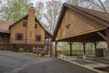 Main picture of 328 Sharp Top Cir