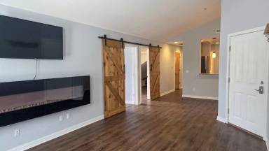Main picture of 10 Farmers Ln