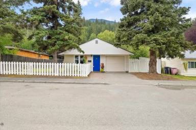 Main picture of 2666 Porter Pl
