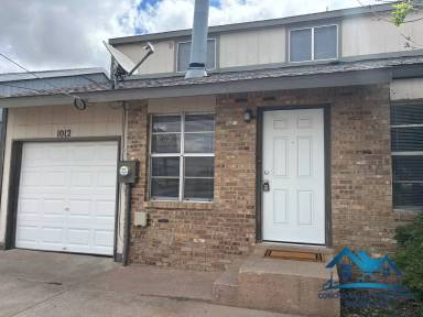 Main picture of 1006 Glenna St