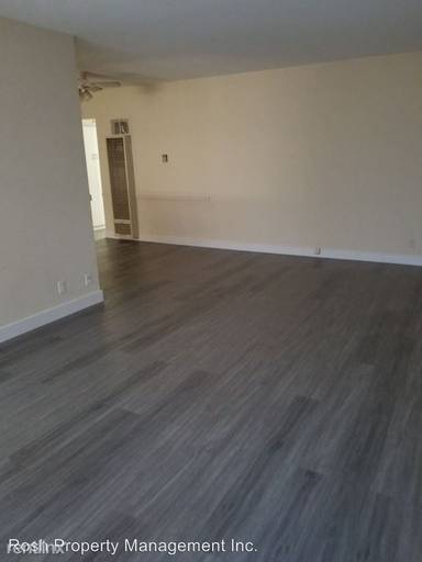 Main picture of 854 S Sherbourne Dr