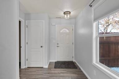 Main picture of 6939 S Loganberry Way
