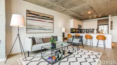 Main picture of 2101 S Wabash Ave