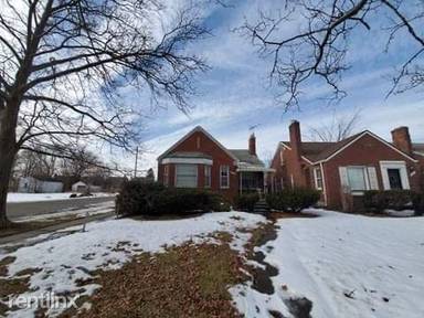 Main picture of 10703 McKinney St