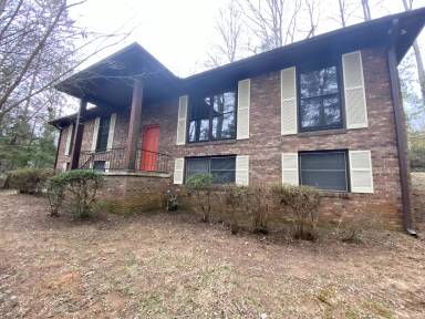 Main picture of 20 Ferncliff Dr