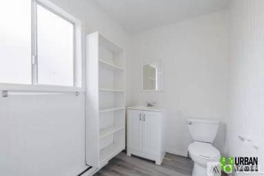 Main picture of 1623 E 10th Ave