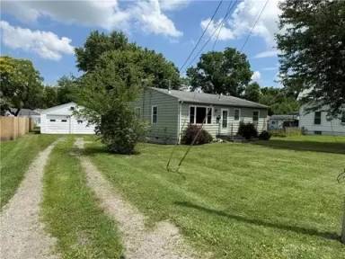 Main picture of 135 B St