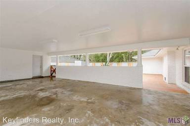Main picture of 2398 Baywood Ave