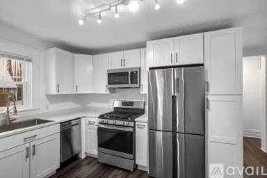 Main picture of 30 Packard Ave SE