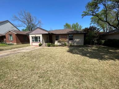 Main picture of 612 Aqua Dr