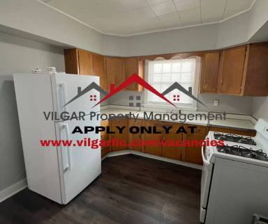 Main picture of 4321 Indianapolis Blvd