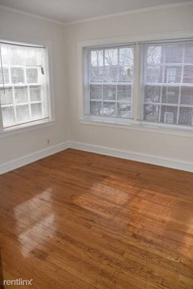 Main picture of 1712 W Albion Ave