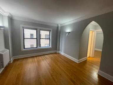 Main picture of 390 W Fullerton