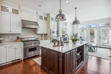 Main picture of 10735 Symphony Park Dr