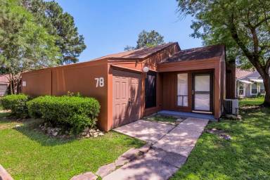 Main picture of 78 Westwood Dr W