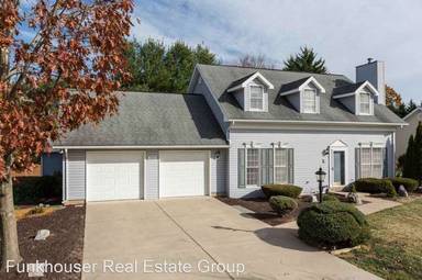 Main picture of 2460 Isaac Ln