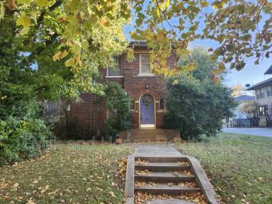 Main picture of 1010 NW 34th St