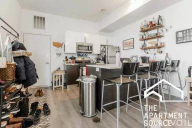 Main picture of 2022 S Throop St