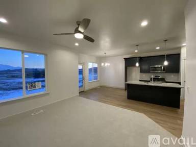 Main picture of 967 W Coral Charm Way