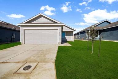 Main picture of 479 Sarah Way