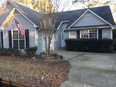 Main picture of 840 Bentley Dr