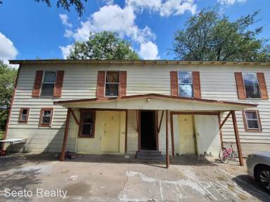 Main picture of 821 S Ayers Ave