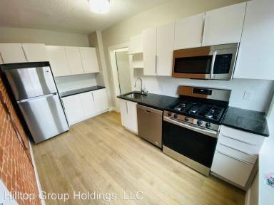 Main picture of 272 Pleasant St