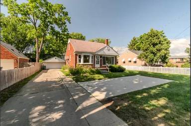 Main picture of 3914 W 13 Mile Rd