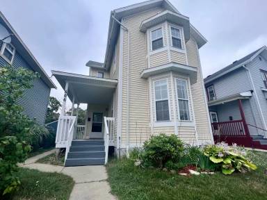 Main picture of 606 Jefferson Ave SE