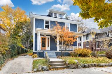 Main picture of 240 Calkins Ave SE