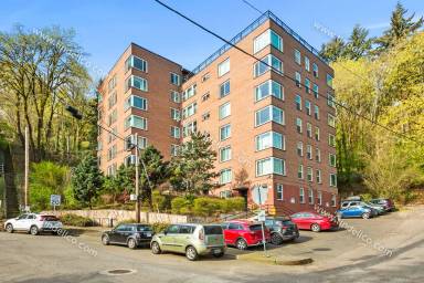Main picture of Cardinell View Lofts Condominium