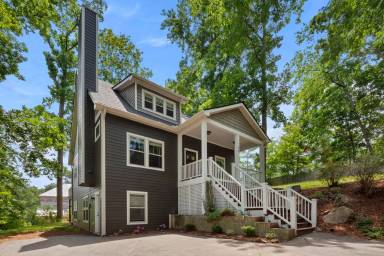 Main picture of 34 Pinecroft Rd