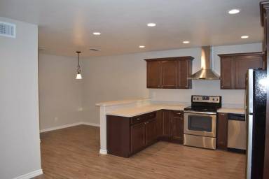 Main picture of 803 Simpson Rd