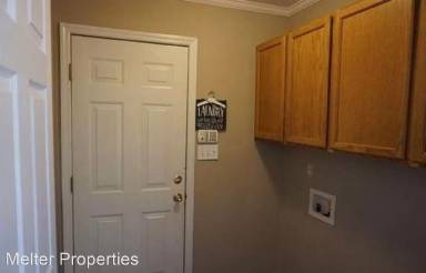 Main picture of 816 Foxcroft Dr