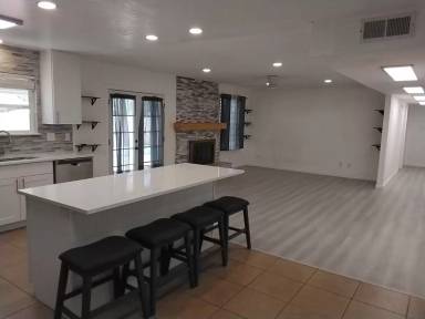 Main picture of 8900 Yankee Dr NE
