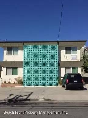 Main picture of 2521 Mathews Ave