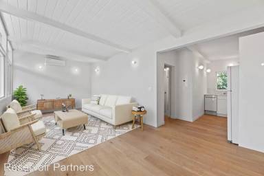 Main picture of 2210 Echo Park Ave