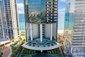 Main picture of Porsche Design Tower Miami