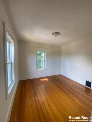 Main picture of 548 Washington St