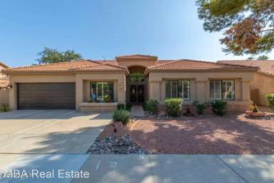 Main picture of 5827 E Aire Libre Ave