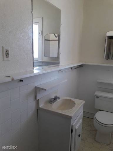 Main picture of 14 1/2 Ruxton Ave
