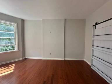 Main picture of 3095 Heath Ave